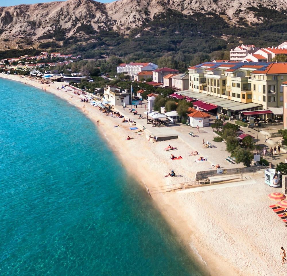 Valamar Villa Adria Baška Exteriör bild