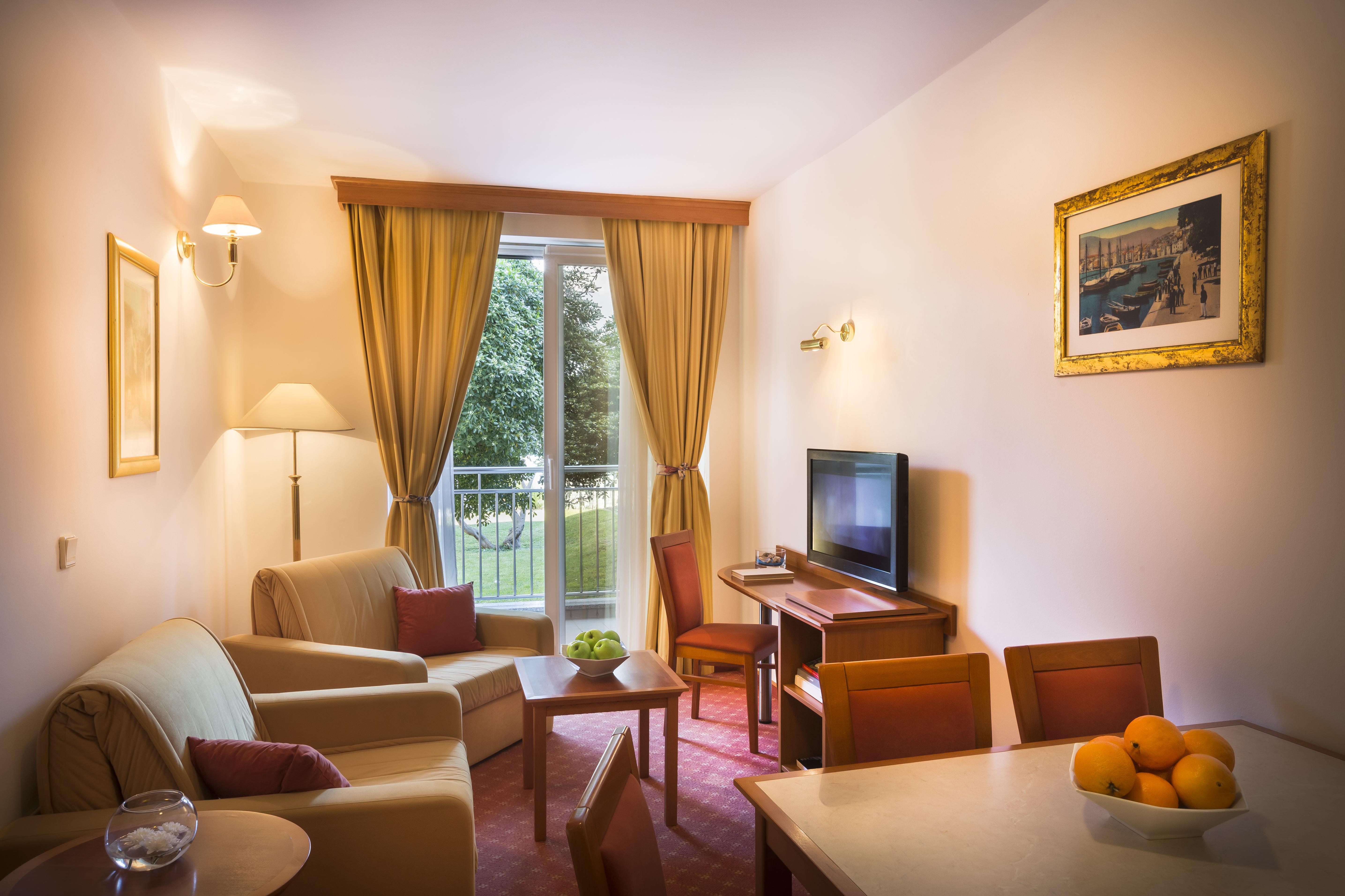 Valamar Villa Adria Baška Exteriör bild