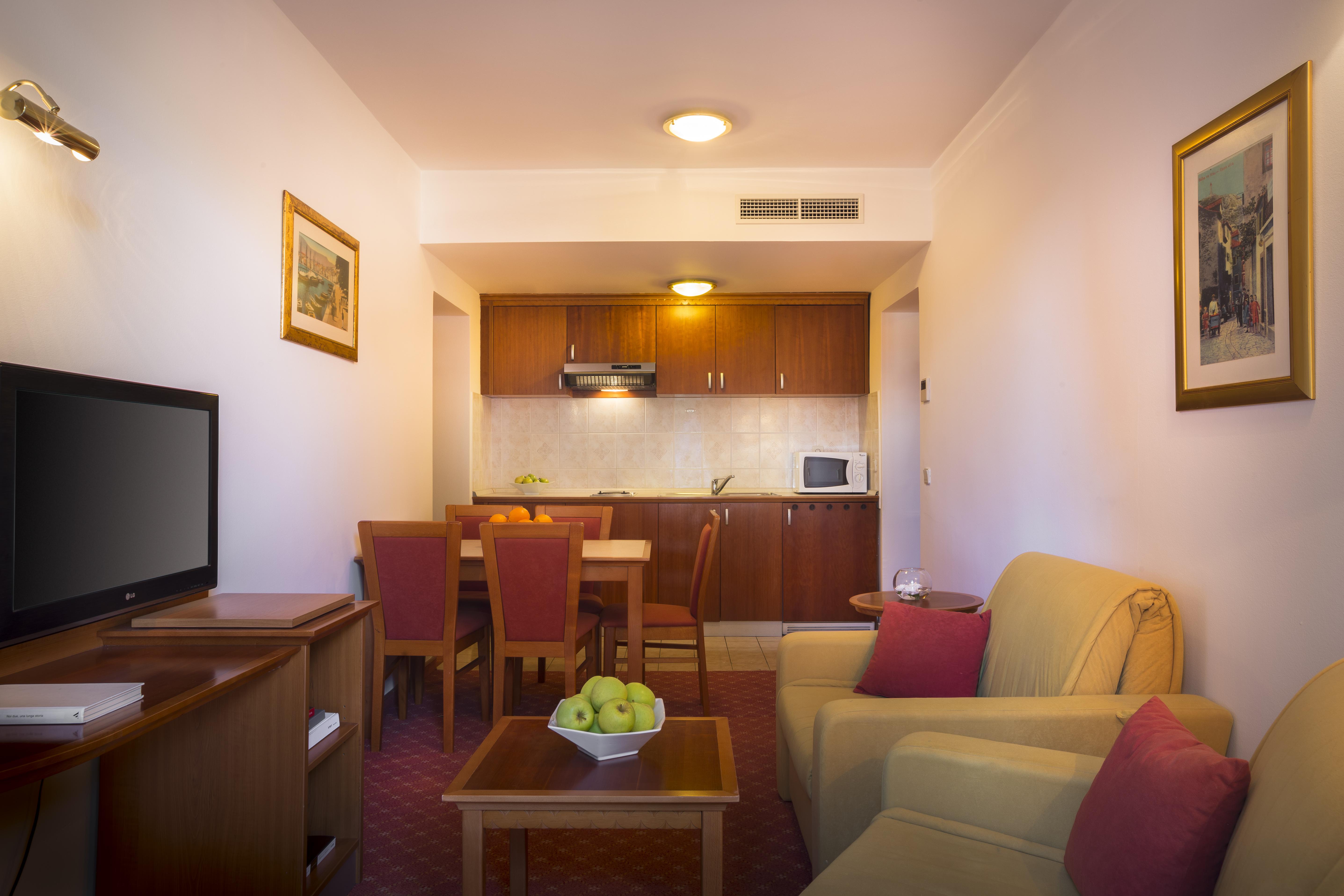 Valamar Villa Adria Baška Exteriör bild