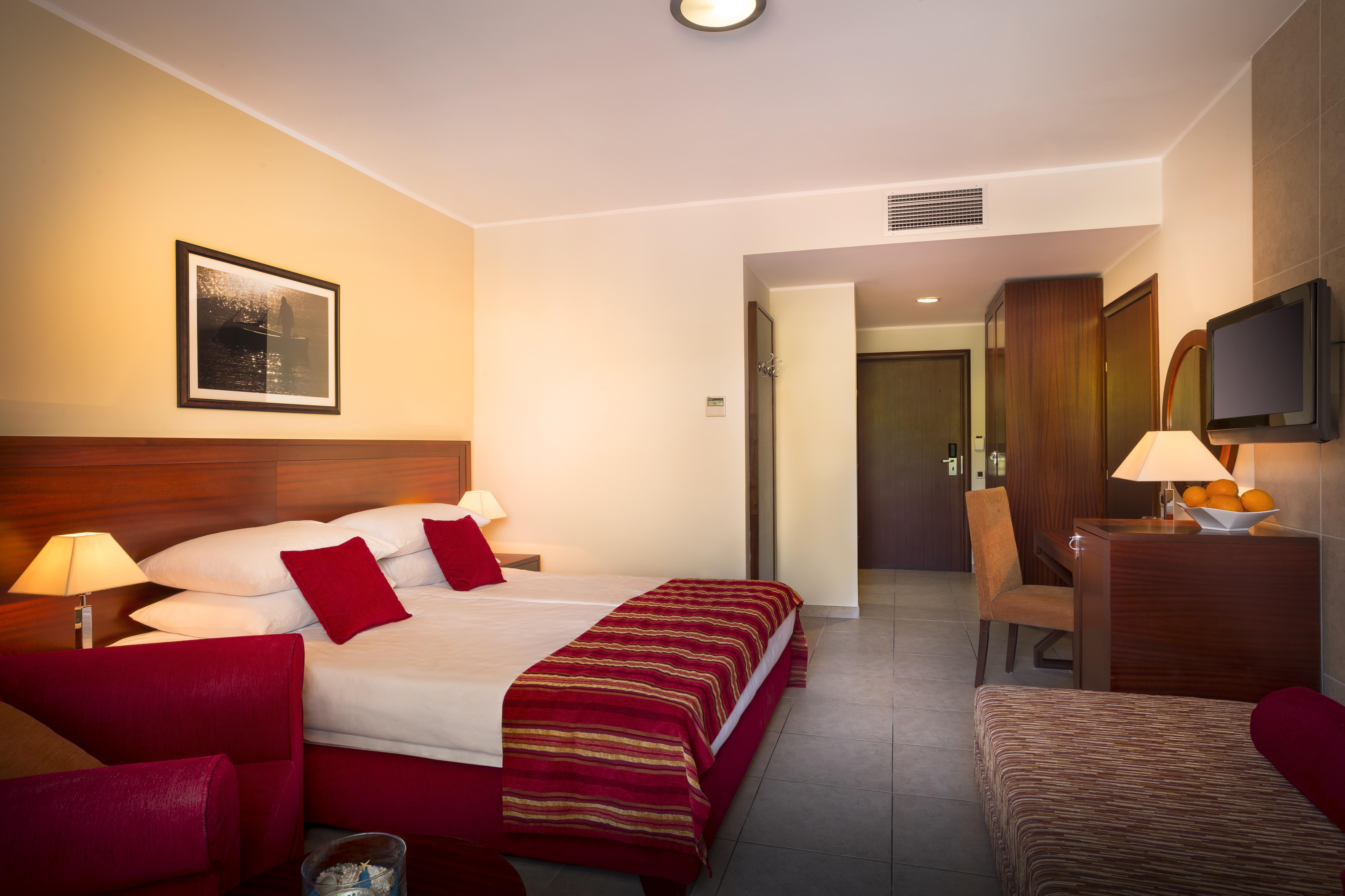 Valamar Villa Adria Baška Exteriör bild