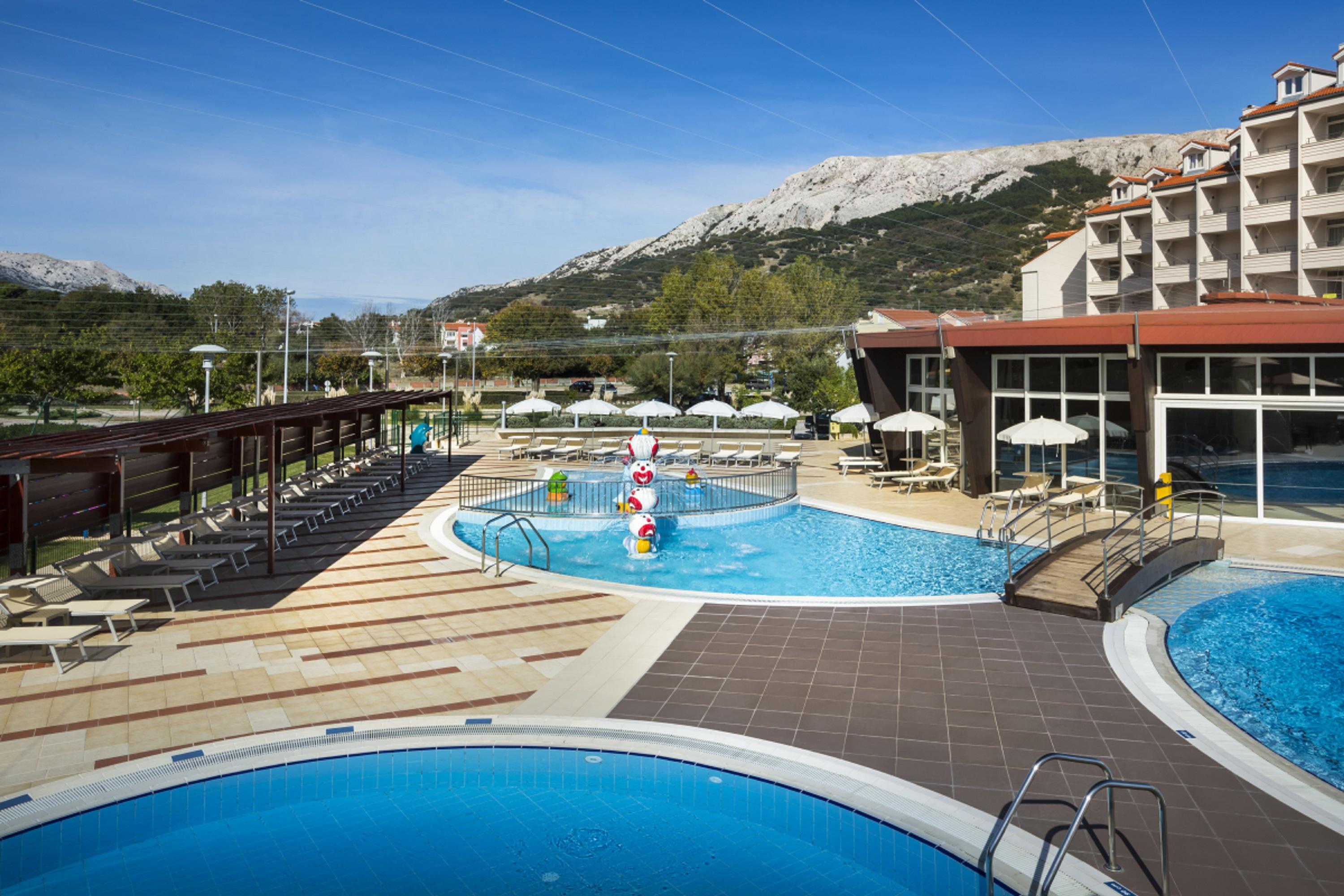 Valamar Villa Adria Baška Exteriör bild