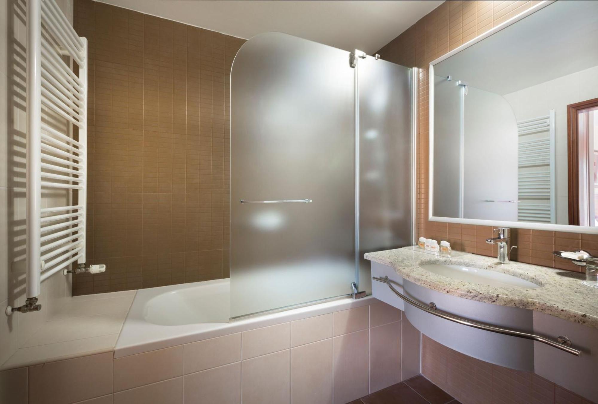 Valamar Villa Adria Baška Exteriör bild