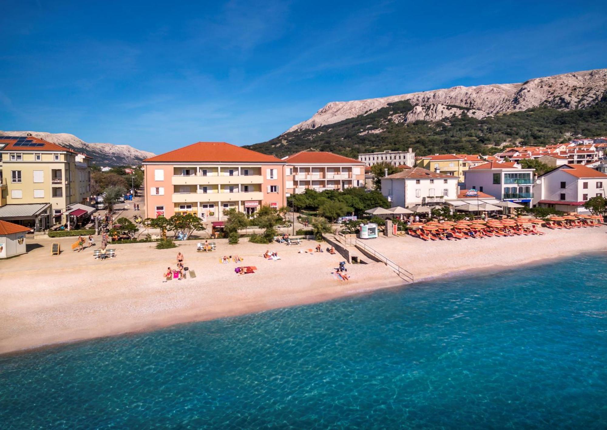 Valamar Villa Adria Baška Exteriör bild