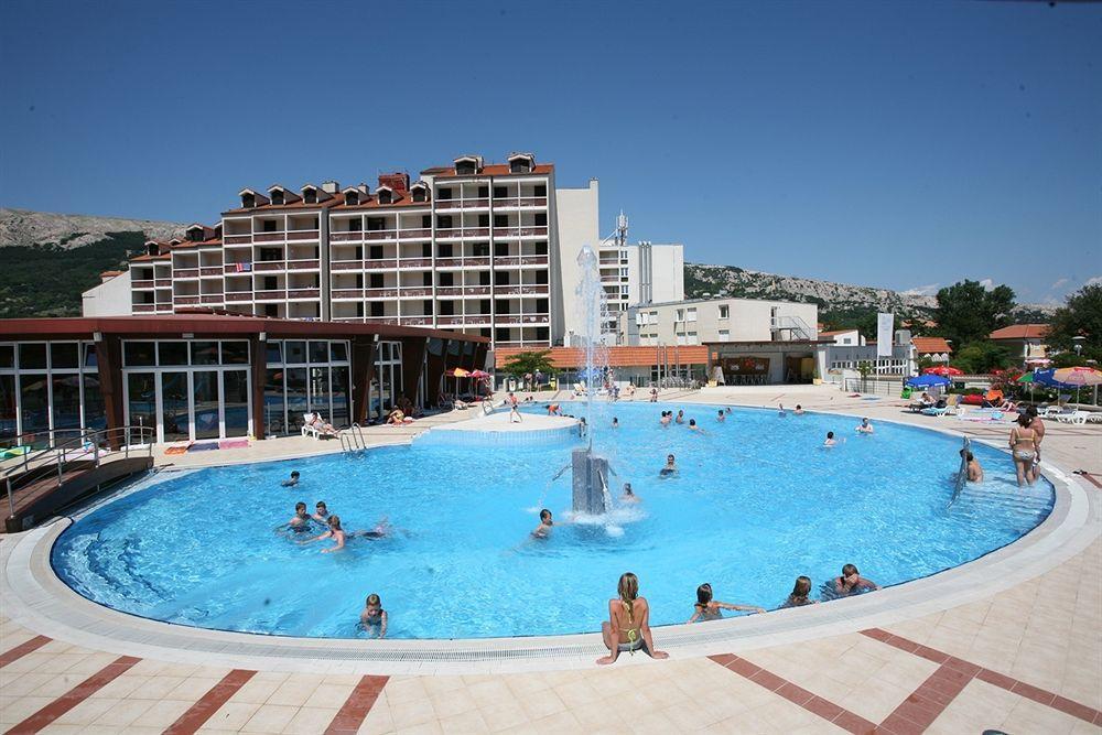 Valamar Villa Adria Baška Exteriör bild