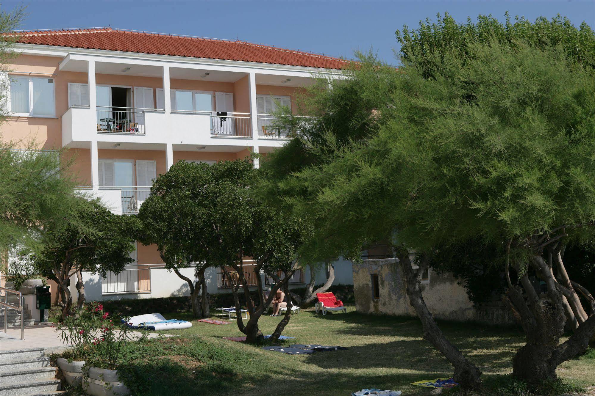 Valamar Villa Adria Baška Exteriör bild